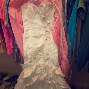 Justin Alexander wedding dress. Style #8602